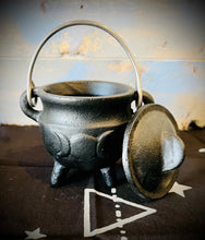 Load image into Gallery viewer, Cast-Iron Black Cauldron 3"