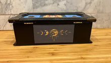 Load image into Gallery viewer, Third Eye Magik Lion Young Beginner Spell Box
